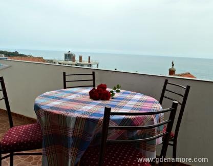 Apartmani Minna, privatni smeštaj u mestu Dobre Vode, Crna Gora - Terasa sa pogledom na more